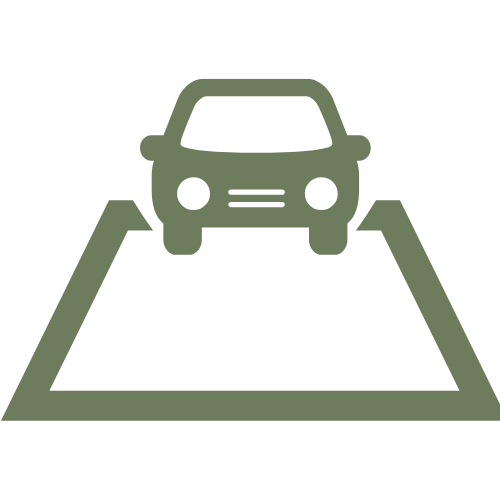 Icona vettura verde su stallo parcheggio, simbolo parcheggio disponibile.
